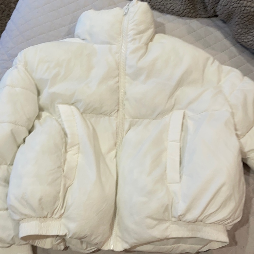 white puffer jacket (size M)